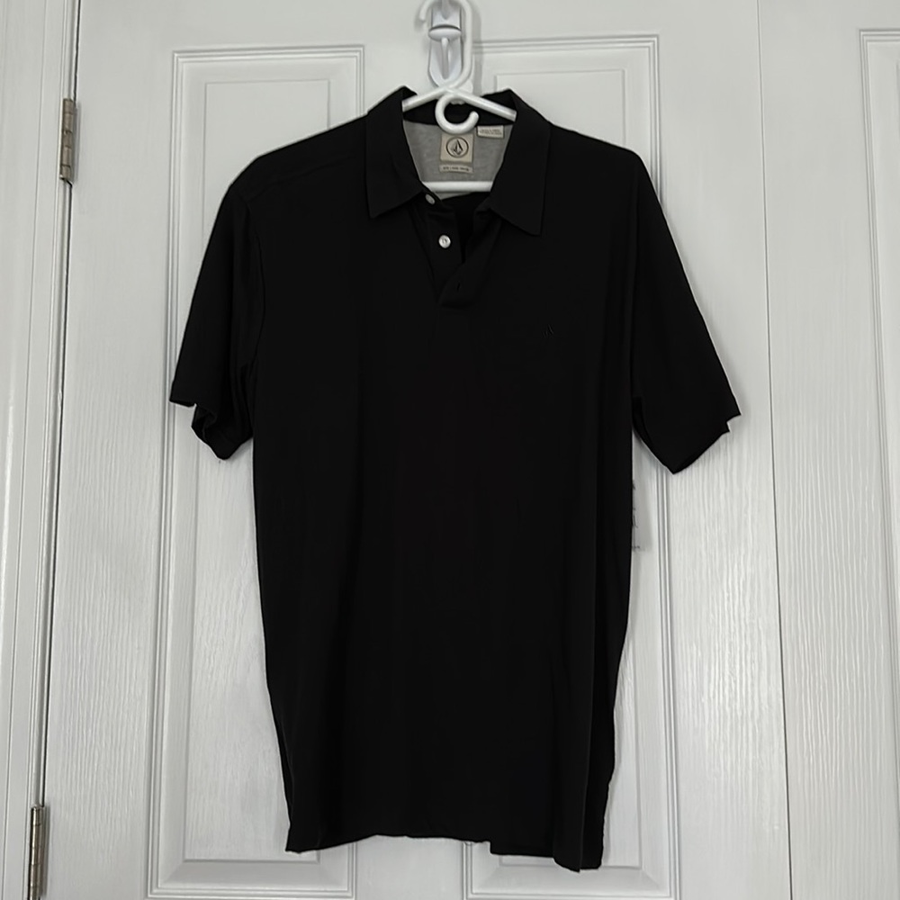 Volcom black collared shirt Size L NWT